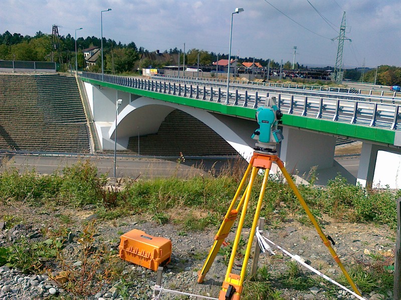 Obsługa geodezyjna budowy obiektów inżynieryjnych obwodnicy miasta Bielsko-Biała w ciągu dróg S1 i S52. - zdjęcie 8